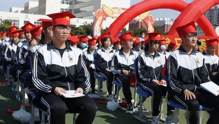 探索社保自己缴纳社保可不可以呢?,了解更多知识的星球社区